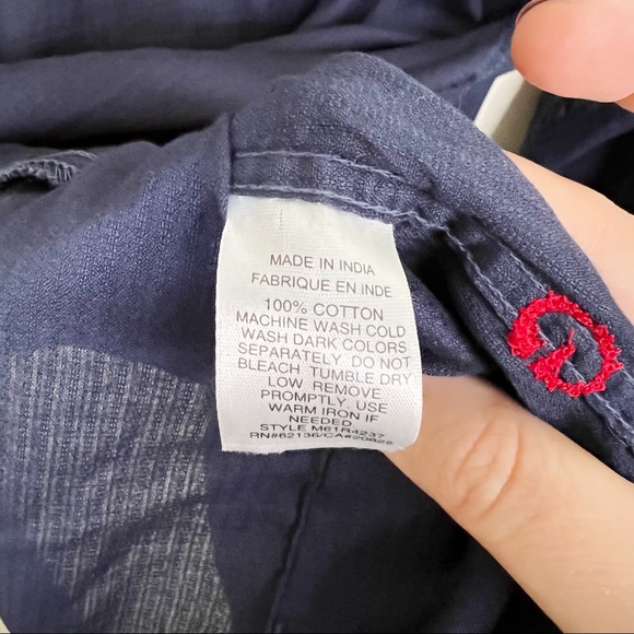 Guess Jeans Mens Navy Long Sleeve Button-Down Shirt Size S NWT - Picture 7 of 7